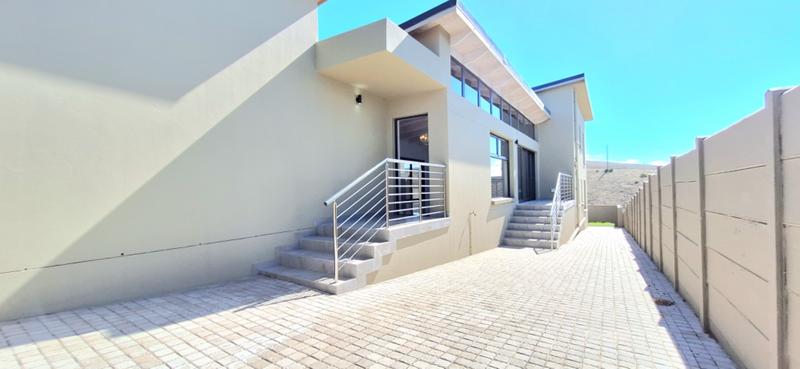 3 Bedroom Property for Sale in Hartenbos Heuwels Western Cape